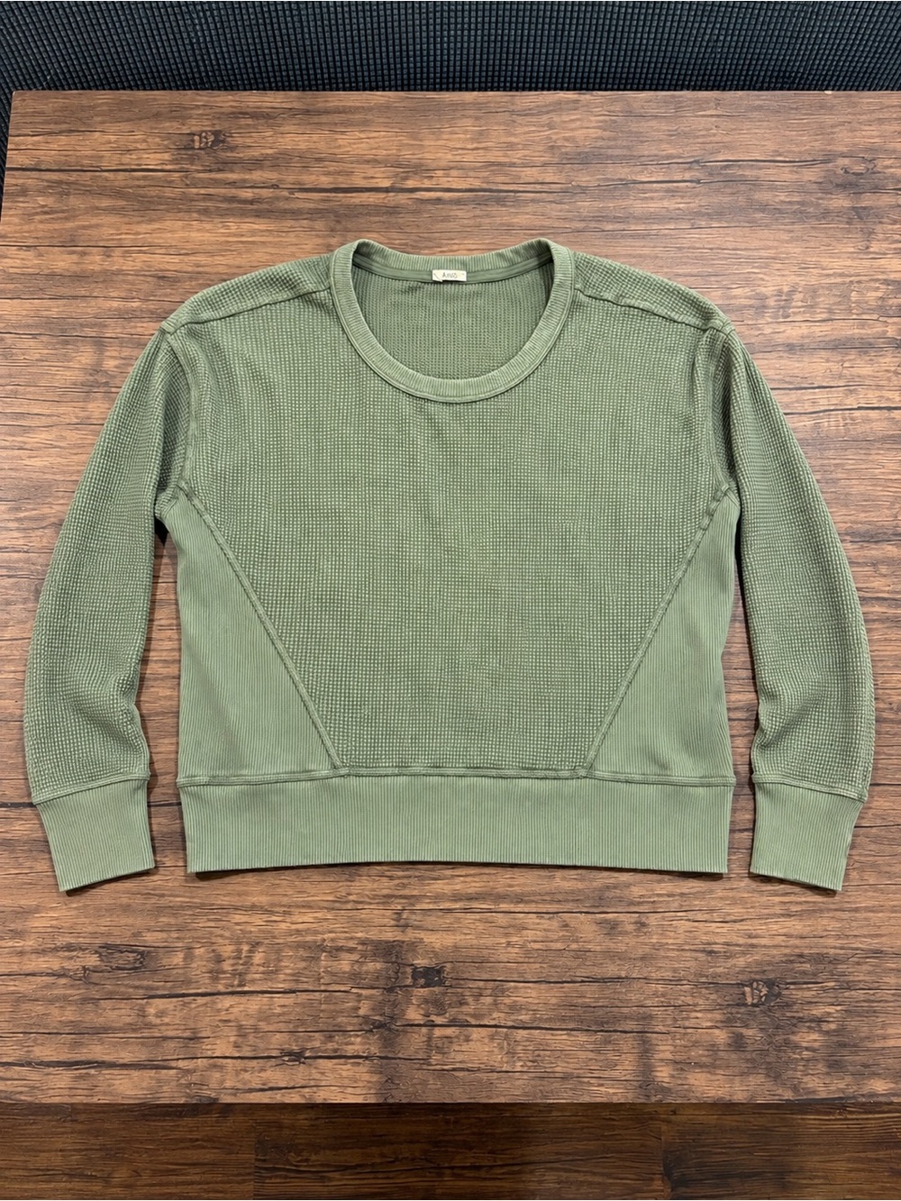 Off-line by Aerie Green Pullover Size Medium Small Waffle Crew